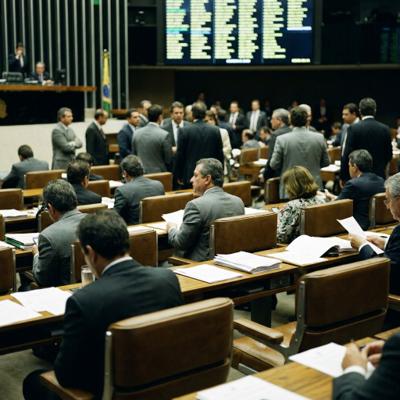 Câmara aprova minirreforma eleitoral com mudanças na prestação de contas dos partidos