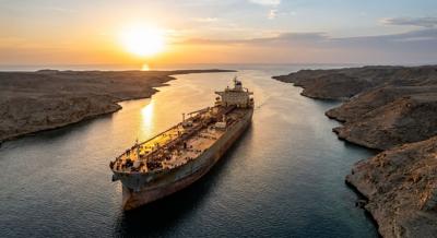 Petróleo despenca 20% e volta a nível pré-conflito com avanço de cessar-fogo entre EUA e Irã